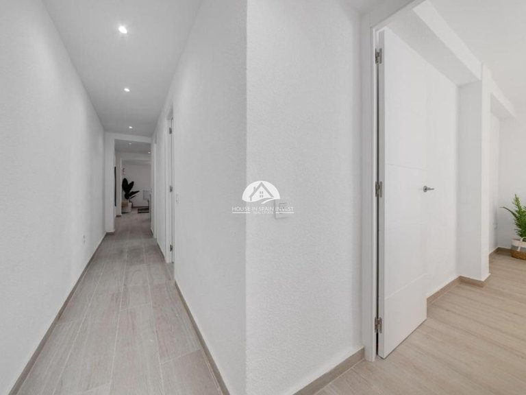 Apartment for Sale in Playa del Cura Torrevieja, Alicante 17