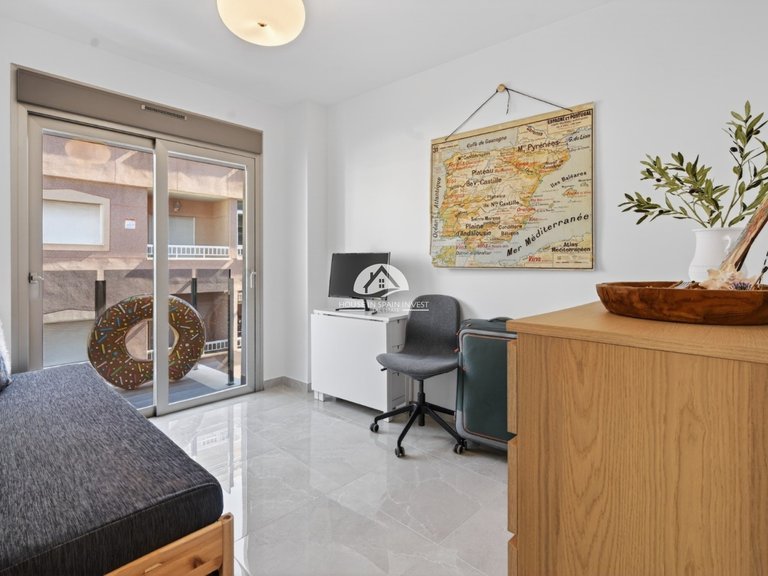 Apartment for Sale in Playa de los Locos Torrevieja, Alicante 4