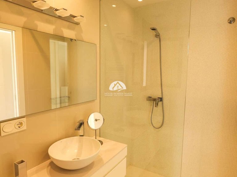 Villa for Sale in Torrevieja Torrevieja, Alicante 17