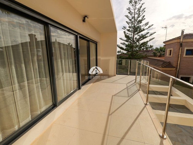 Villa for Sale in Torrevieja Torrevieja, Alicante 18