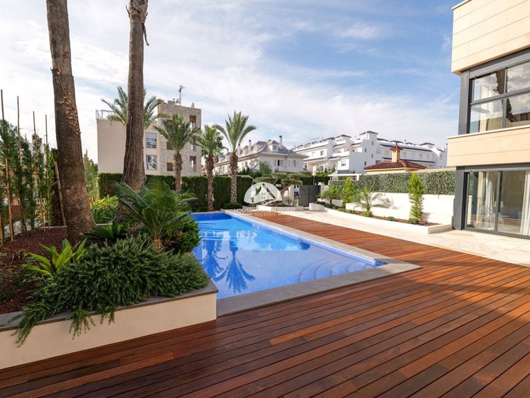 Villa for Sale in Torrevieja Torrevieja, Alicante 20