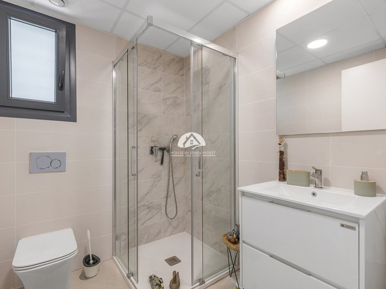 Apartment for Sale in Punta Prima Torrevieja, Alicante 34
