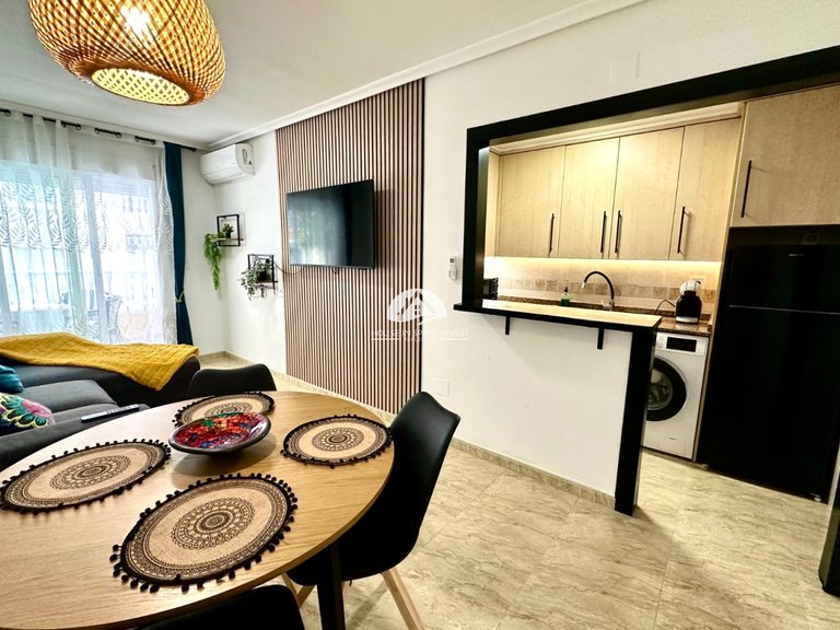 Apartment for Sale in Torrevieja Torrevieja, Alicante 1