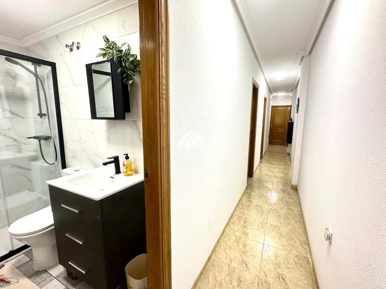 Apartment for Sale in Torrevieja Torrevieja, Alicante 15