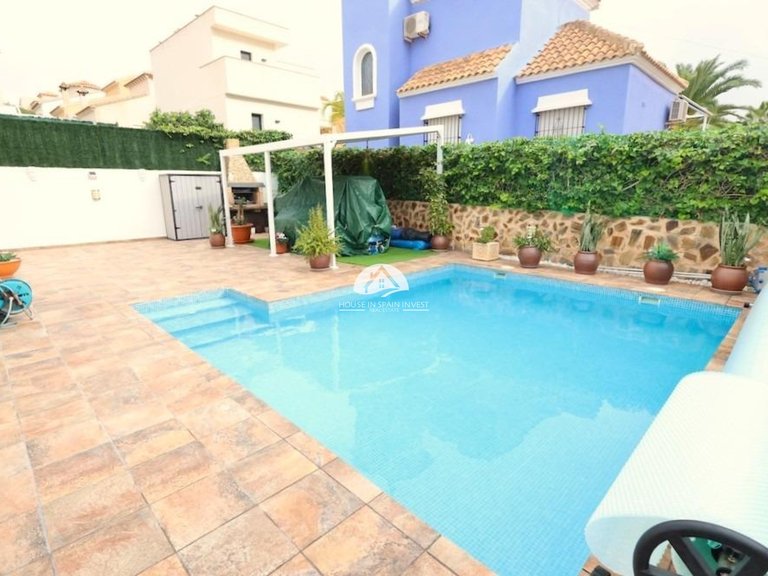 Villa for Sale in Villamartín - Las Filipinas San Miguel De Salinas, Alicante 3