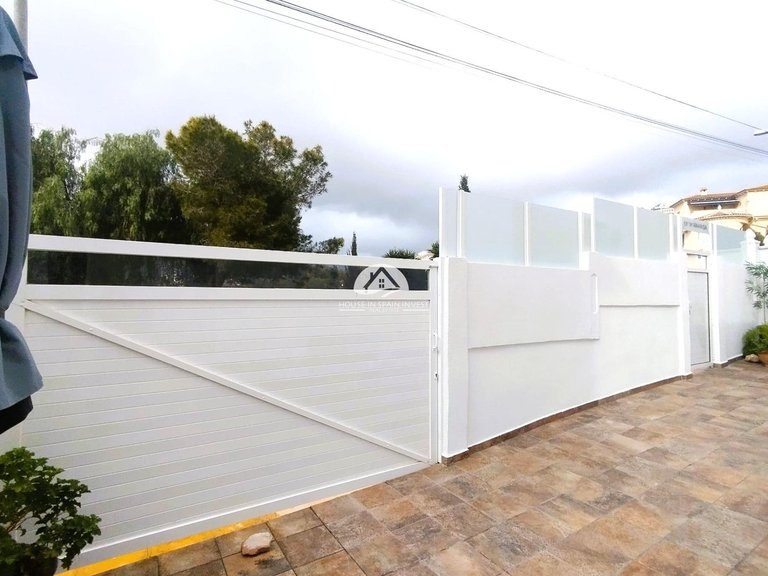 Villa for Sale in Villamartín - Las Filipinas San Miguel De Salinas, Alicante 8