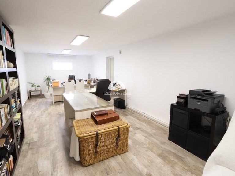 Villa for Sale in Villamartín - Las Filipinas San Miguel De Salinas, Alicante 41