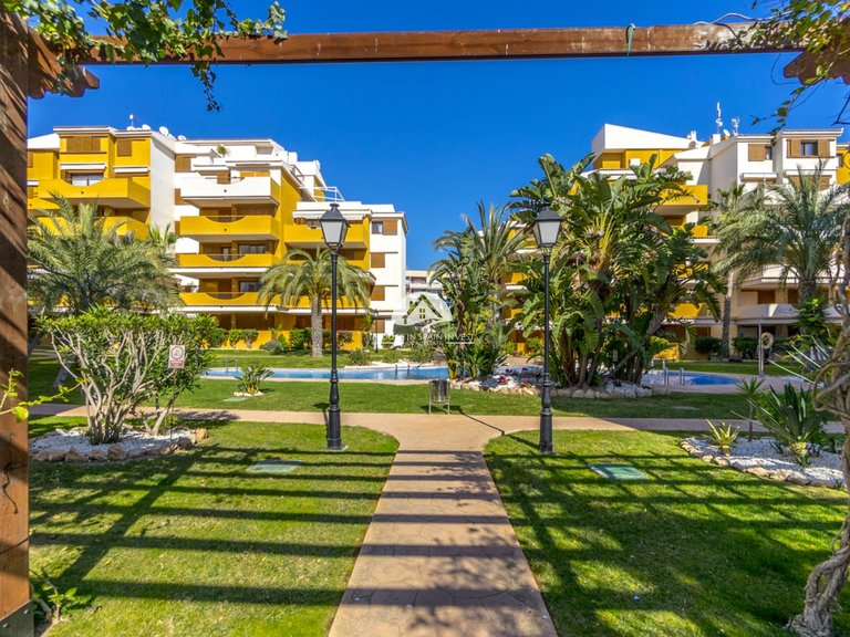 Apartment for Sale in Punta Prima Torrevieja, Alicante 28