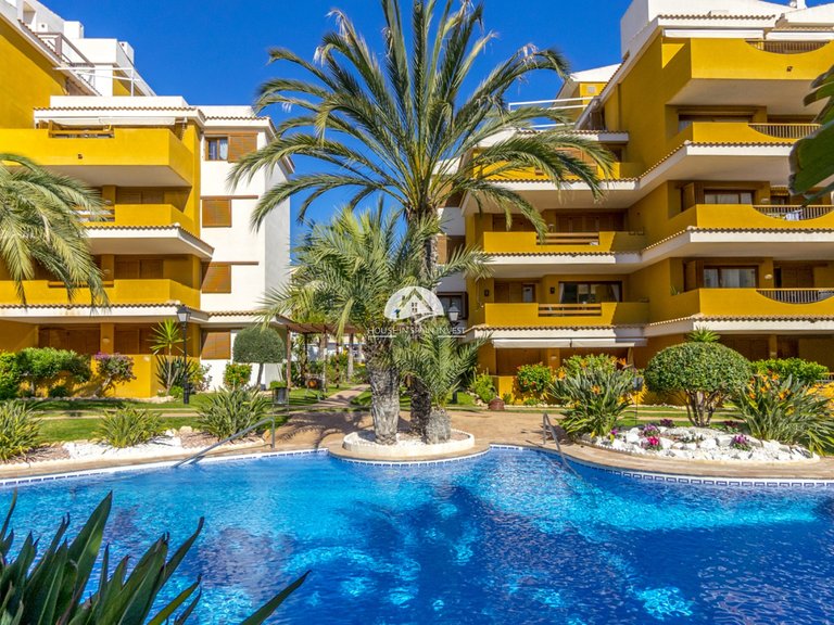 Apartment for Sale in Punta Prima Torrevieja, Alicante 32