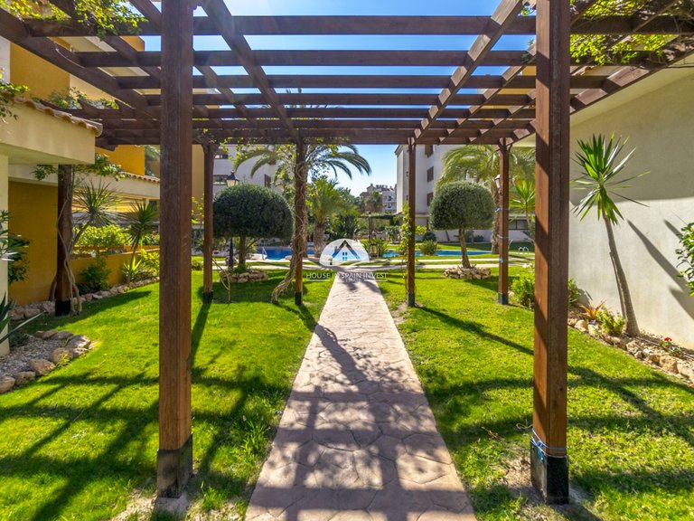 Apartment for Sale in Punta Prima Torrevieja, Alicante 33