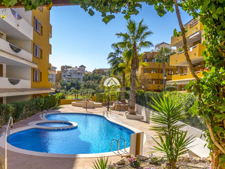 Apartment for Sale in Punta Prima Torrevieja, Alicante 35
