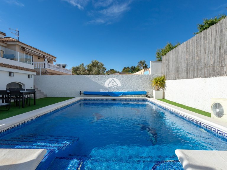 Villa for Sale in Los Balcones Torrevieja, Alicante 21