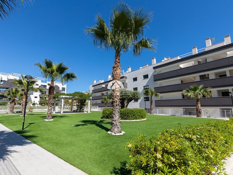 Apartment for Sale in Villamartín - Las Filipinas Orihuela Costa, Alicante 4