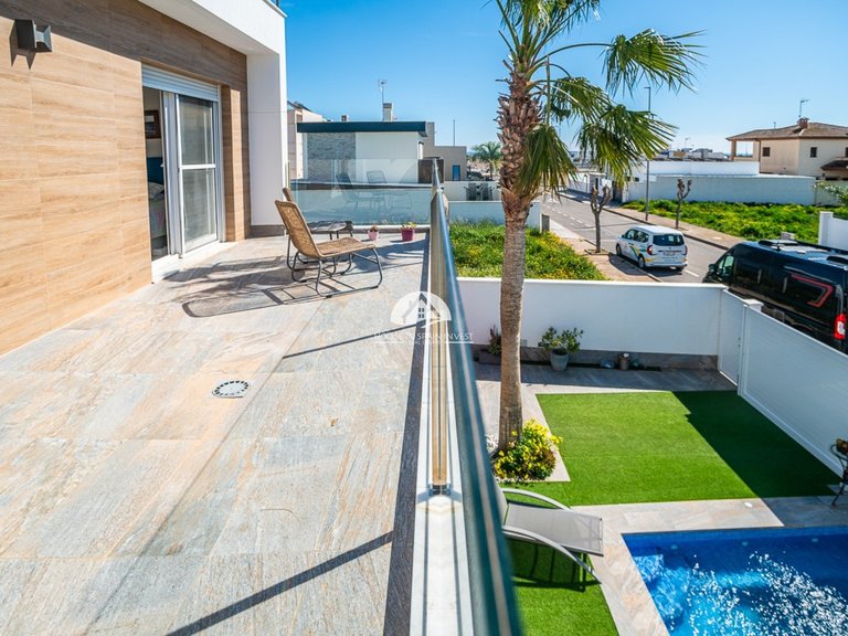 Villa for Sale in Pilar de la Horadada Pilar De La Horadada, Alicante 24