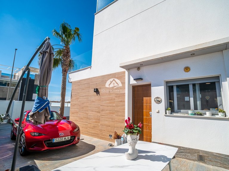 Villa for Sale in Pilar de la Horadada Pilar De La Horadada, Alicante 35