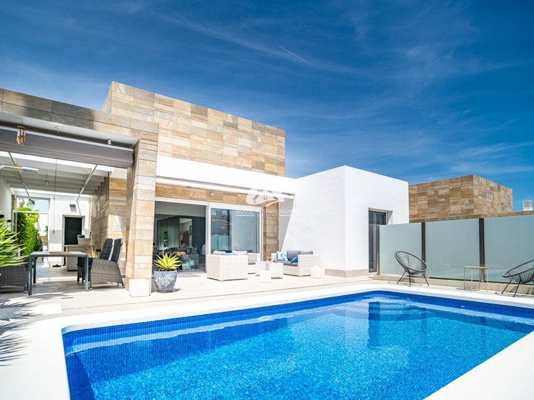 Villa for Sale in Algorfa - La Finca Golf Algorfa - La Finca Golf, Alicante 2
