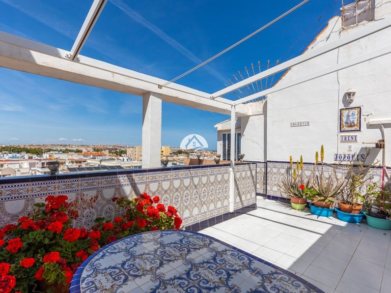 Penthouse for Sale in Playa del Cura Torrevieja, Alicante 1