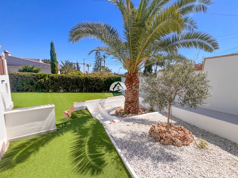 Villa for Sale in Los Balcones Torrevieja, Alicante 4