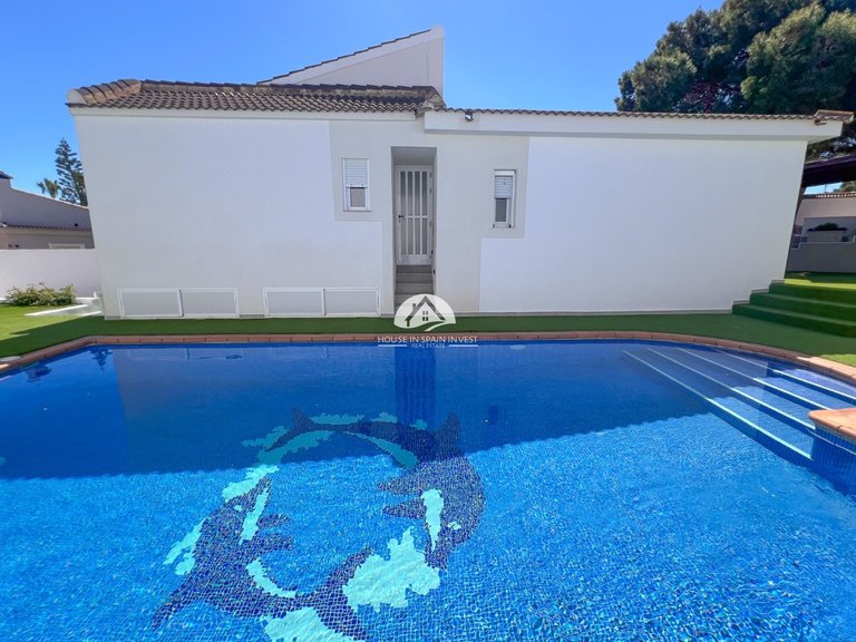 Villa for Sale in Los Balcones Torrevieja, Alicante 12