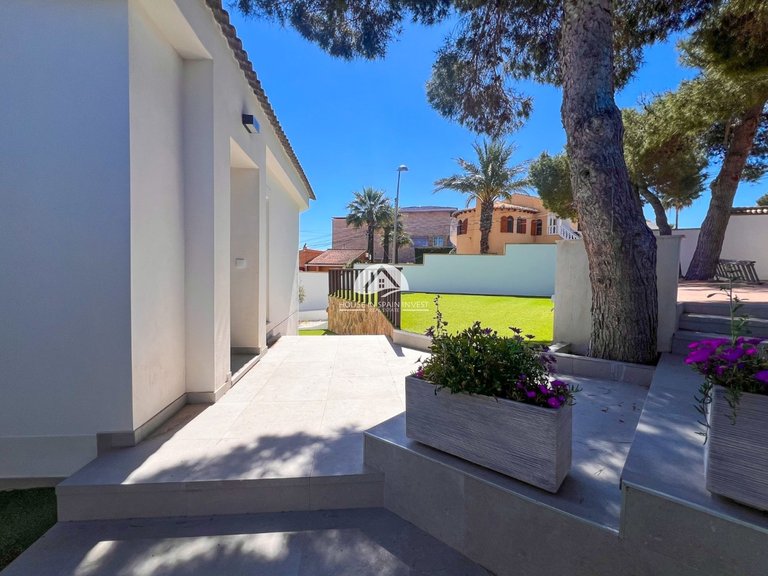 Villa for Sale in Los Balcones Torrevieja, Alicante 17