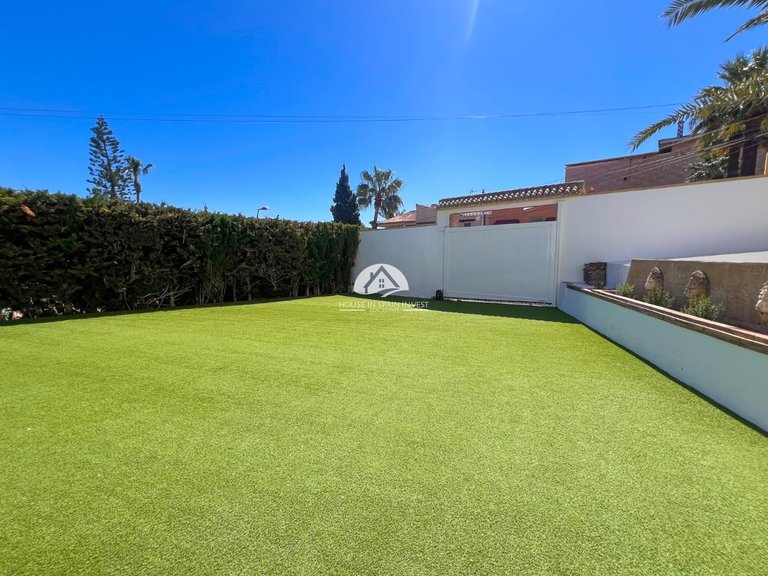 Villa for Sale in Los Balcones Torrevieja, Alicante 18