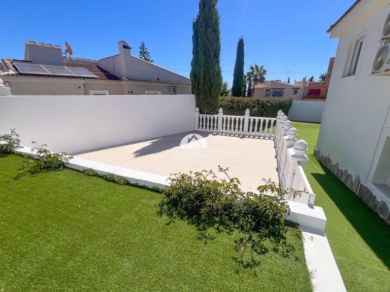 Villa for Sale in Los Balcones Torrevieja, Alicante 20