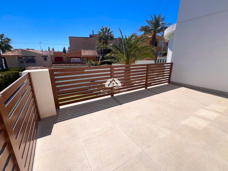 Villa for Sale in Los Balcones Torrevieja, Alicante 30