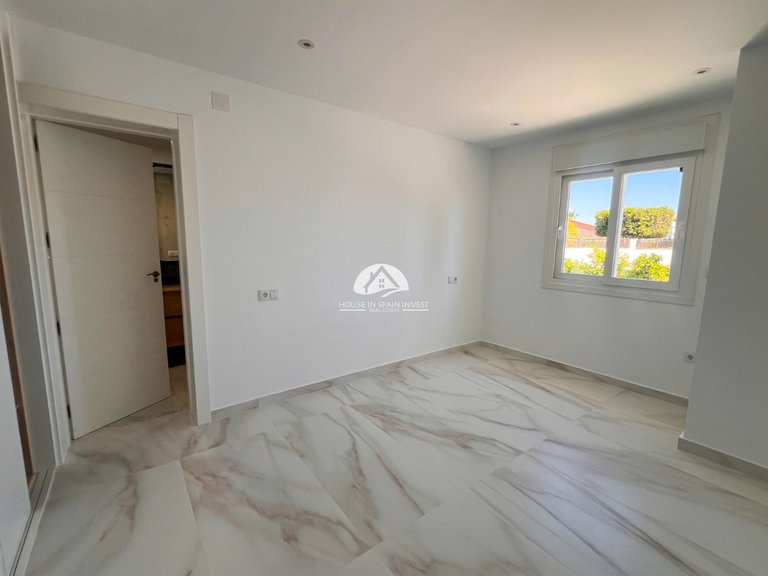 Villa for Sale in Los Balcones Torrevieja, Alicante 42