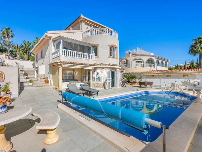 Villa for Sale in Ciudad Quesada Rojales - Ciudad Quesada, Alicante 1