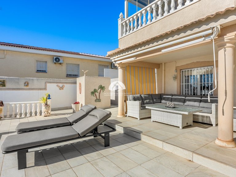 Villa for Sale in Ciudad Quesada Rojales - Ciudad Quesada, Alicante 4