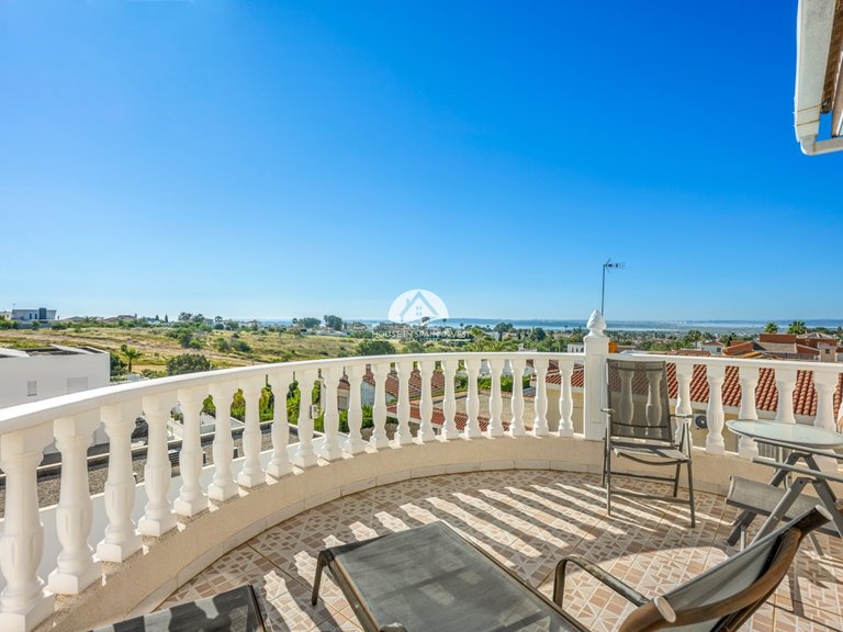 Villa for Sale in Ciudad Quesada Rojales - Ciudad Quesada, Alicante 5