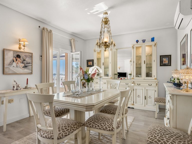Villa for Sale in Ciudad Quesada Rojales - Ciudad Quesada, Alicante 10