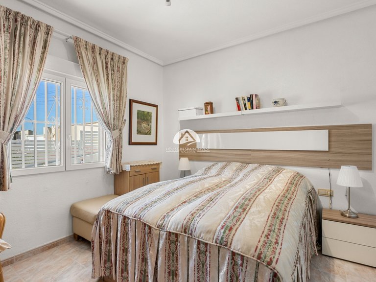Villa for Sale in Ciudad Quesada Rojales - Ciudad Quesada, Alicante 14