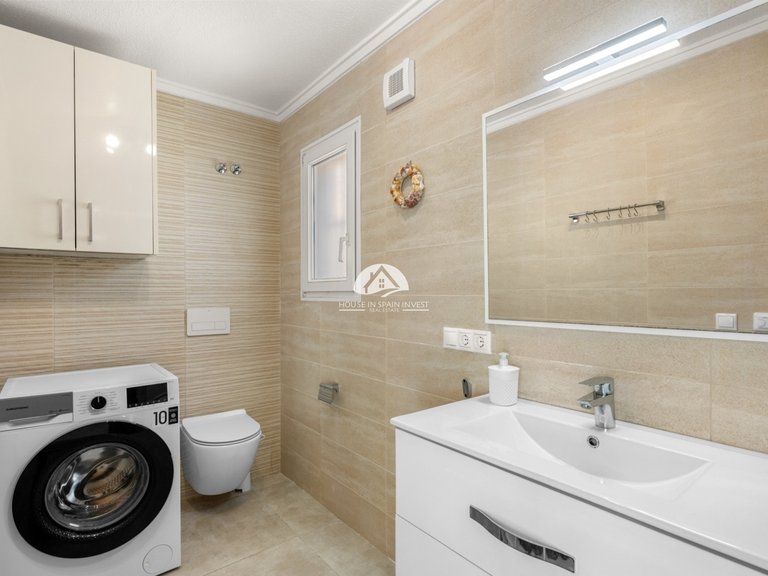 Villa for Sale in Ciudad Quesada Rojales - Ciudad Quesada, Alicante 28