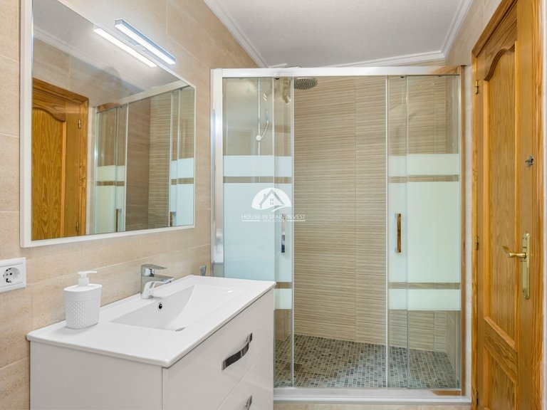 Villa for Sale in Ciudad Quesada Rojales - Ciudad Quesada, Alicante 29