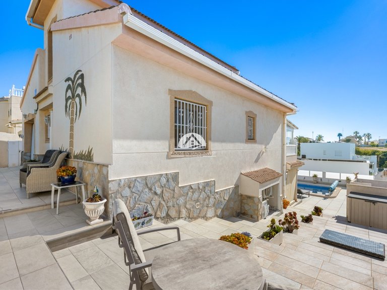 Villa for Sale in Ciudad Quesada Rojales - Ciudad Quesada, Alicante 40