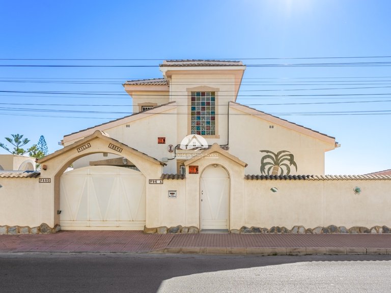 Villa for Sale in Ciudad Quesada Rojales - Ciudad Quesada, Alicante 43