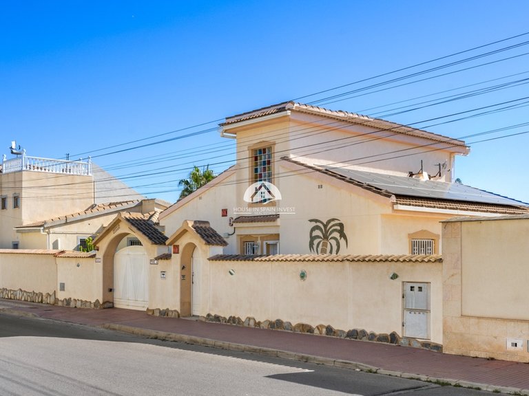 Villa for Sale in Ciudad Quesada Rojales - Ciudad Quesada, Alicante 44