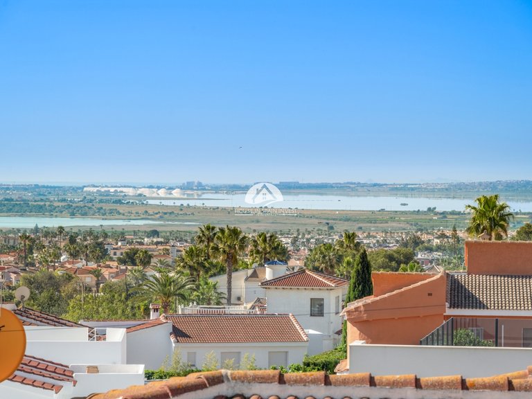 Villa for Sale in Ciudad Quesada Rojales - Ciudad Quesada, Alicante 46