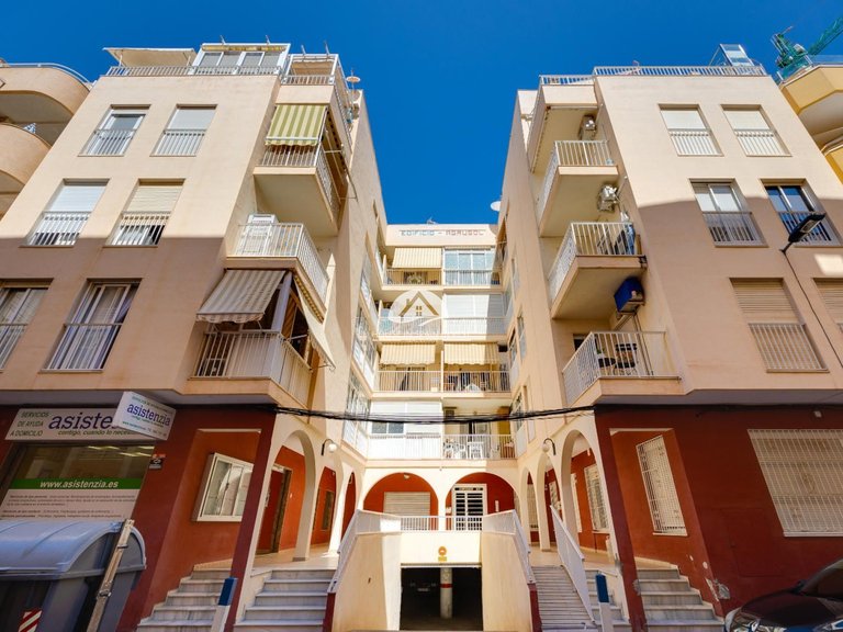 Apartment for Sale in Playa del Cura Torrevieja, Alicante 1