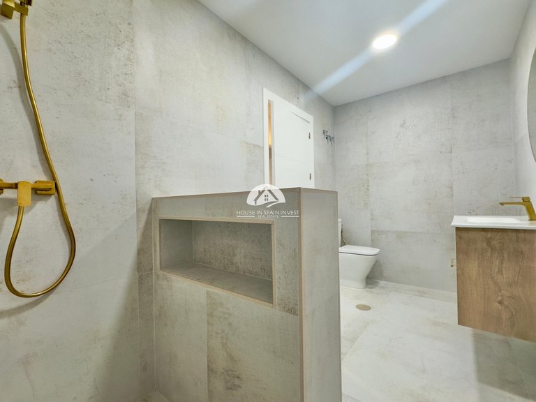 Apartment for Sale in El Acequión - Los Náufragos Torrevieja, Alicante 26