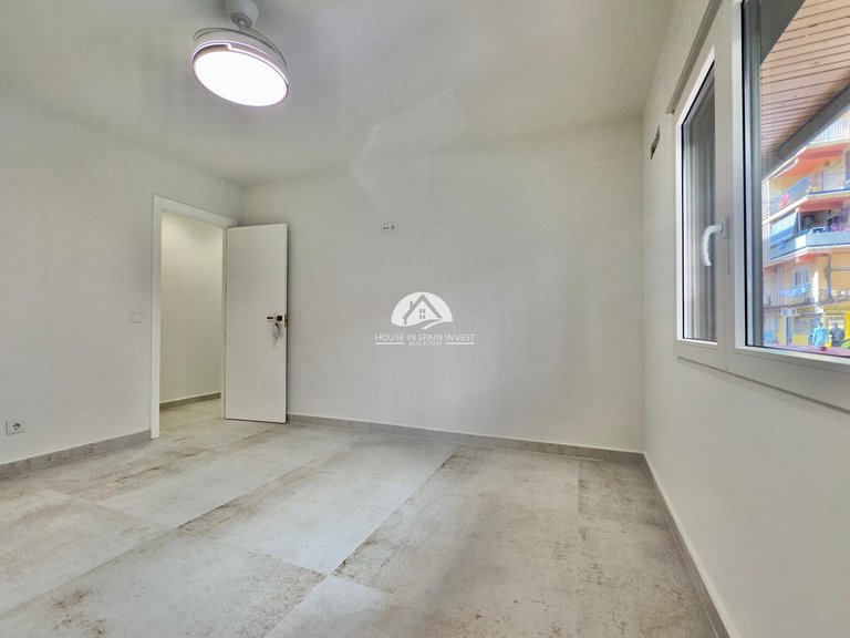 Apartment for Sale in El Acequión - Los Náufragos Torrevieja, Alicante 28