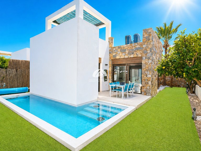 Villa for Sale in Lomas de Cabo Roig Orihuela Costa, Alicante 1