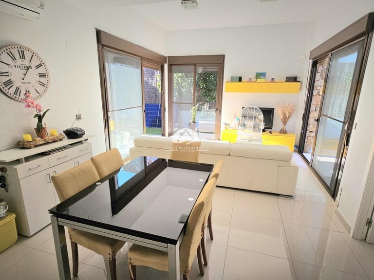 Villa for Sale in Lomas de Cabo Roig Orihuela Costa, Alicante 19