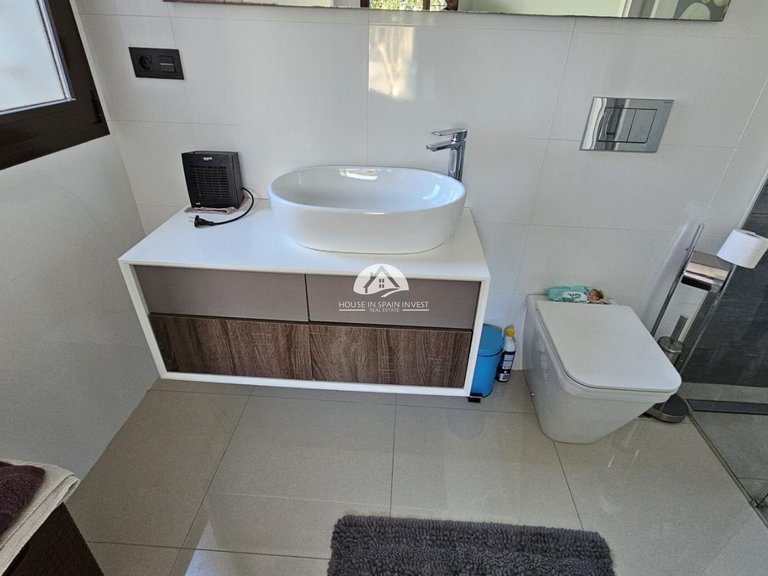 Villa for Sale in Lomas de Cabo Roig Orihuela Costa, Alicante 34