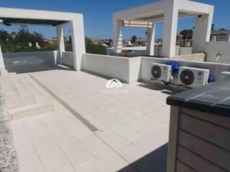 Villa for Sale in Lomas de Cabo Roig Orihuela Costa, Alicante 36