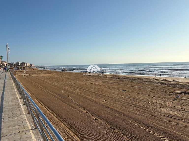 Apartment for Sale in La Mata Torrevieja, Alicante 16