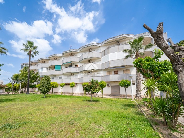 Apartment for Sale in Lomas de Cabo Roig Orihuela Costa, Alicante 1