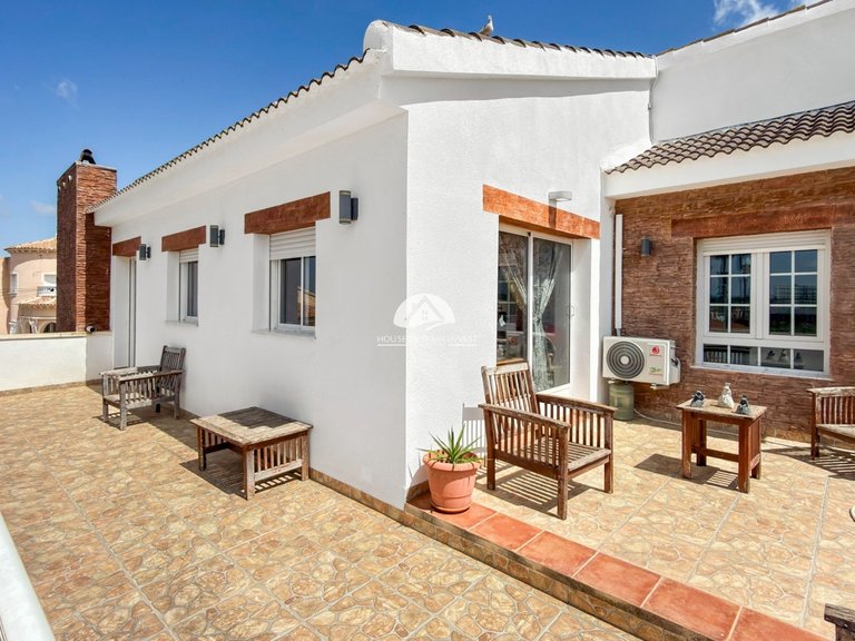 Villa for Sale in Ciudad Quesada Rojales - Ciudad Quesada, Alicante 7