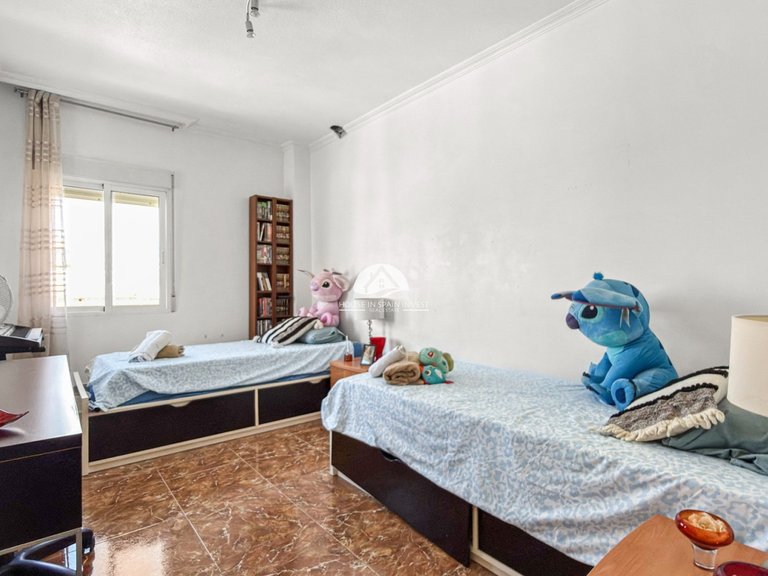 Villa for Sale in Ciudad Quesada Rojales - Ciudad Quesada, Alicante 42